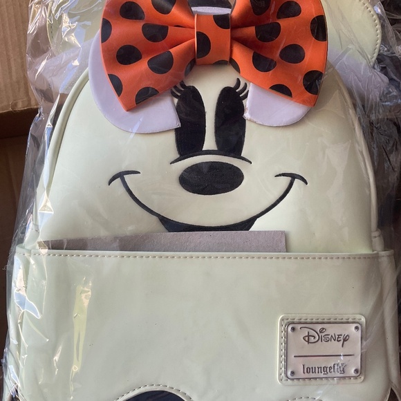 LOUNGEFLY GHOST MINNIE MIUSE GLOW IN DARK BACKPACK NWT - Picture 1 of 2